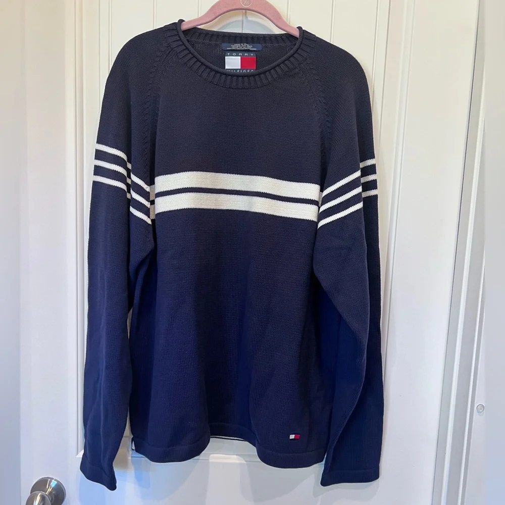 Vintage Tommy Hilfiger Men's Sweater in Navy with White Stripes Cotton Sz Large